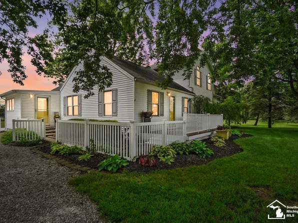 13378 S County Line Hwy, Ottawa Lake, MI 49267