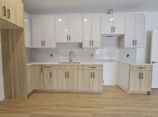 2 Villeneuve Blvd, Winnipeg, MB R3V1C1