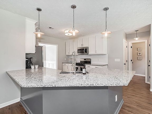 Newly Renovated Kitchen!