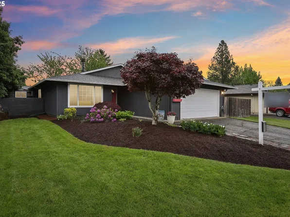 290 SE Palmblad Dr, Gresham, OR 97080
