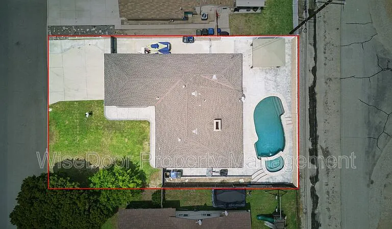 387 E Nubia St — Photo 38