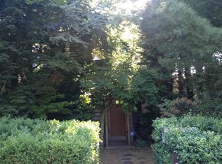 5242 35th Ave NE, Seattle, WA 98105
