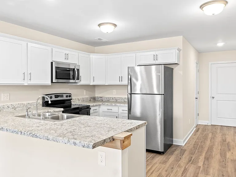 9530 Russellville Rd #D — Photo 5