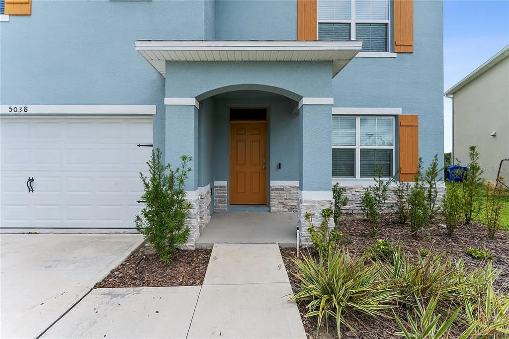 5 bed, 3.0 bath, 2670 sqft, $2,800 — Photo 4