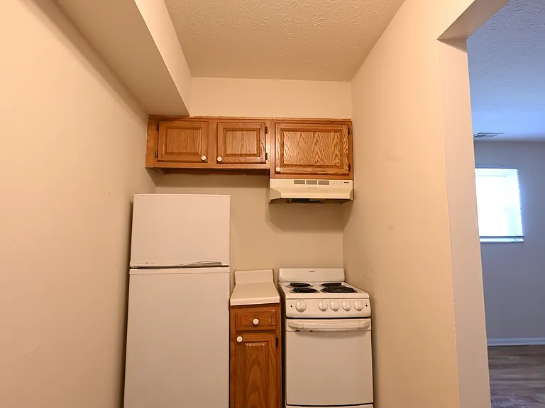1503 Summit St #B — Photo 4