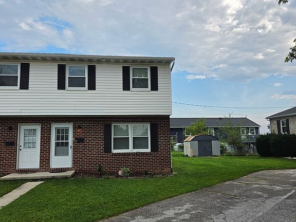 2nd image of 615 Linden Ave