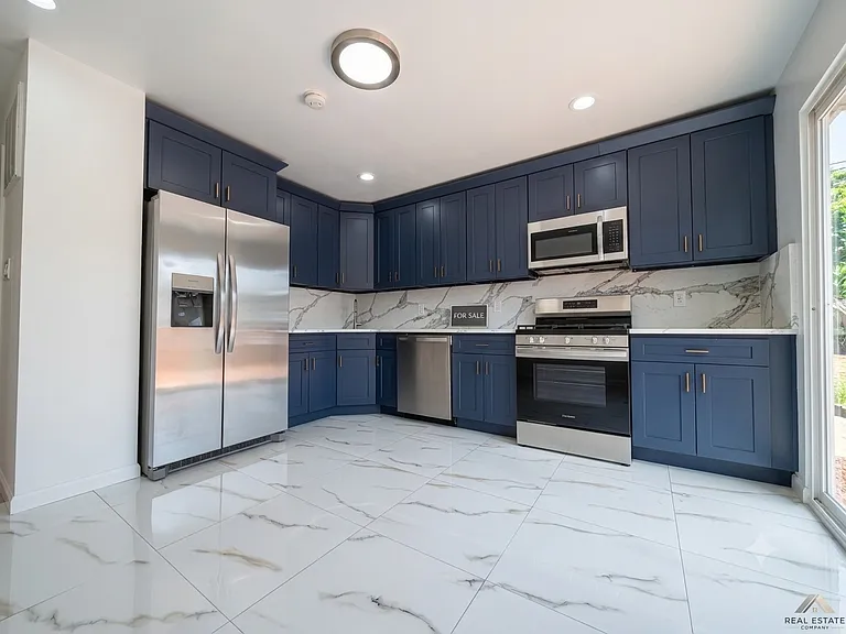 359 Union Ave #1 — Photo 4