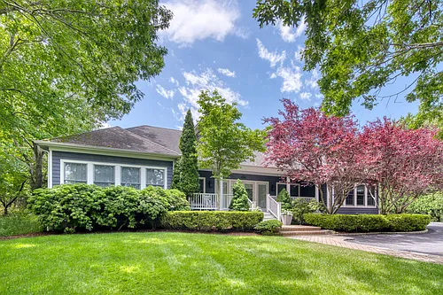 165 Tuckahoe Ln Photo 1