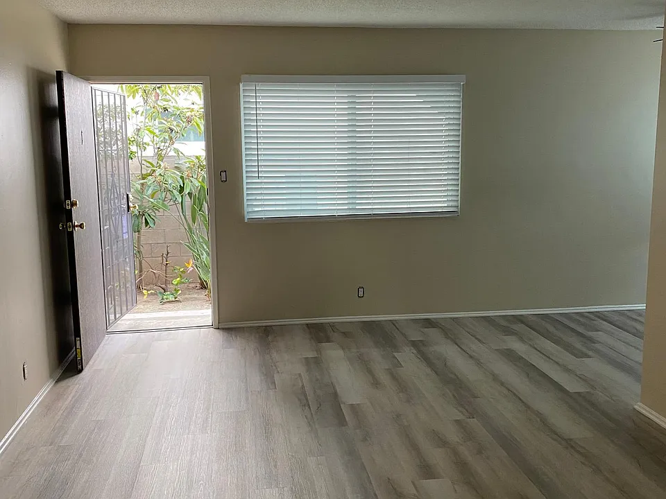 3625 S Centinela Ave #1