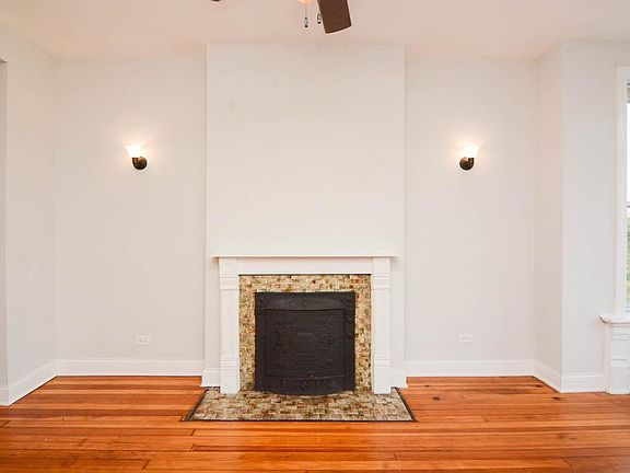 5th image of 1009 N Sacramento Ave #3F
