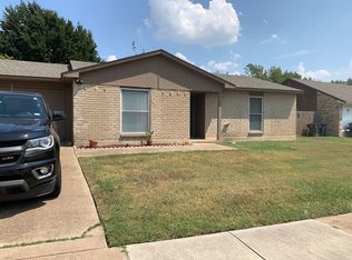 6016 Deerfoot Trl, Fort Worth, TX 76131