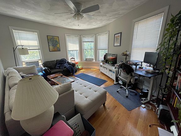 2nd image of 33 Portsmouth St #301R