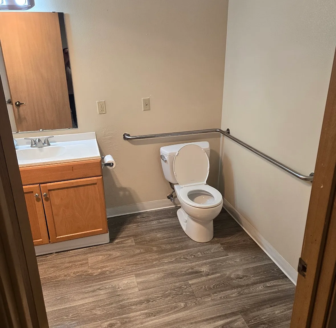 1 bed, 750 sqft, $1,575 — Photo 3