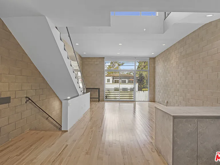 717 N Highland Ave #16 — Photo 9