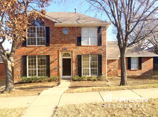 1204 White Dr, Cedar Hill, TX 75104