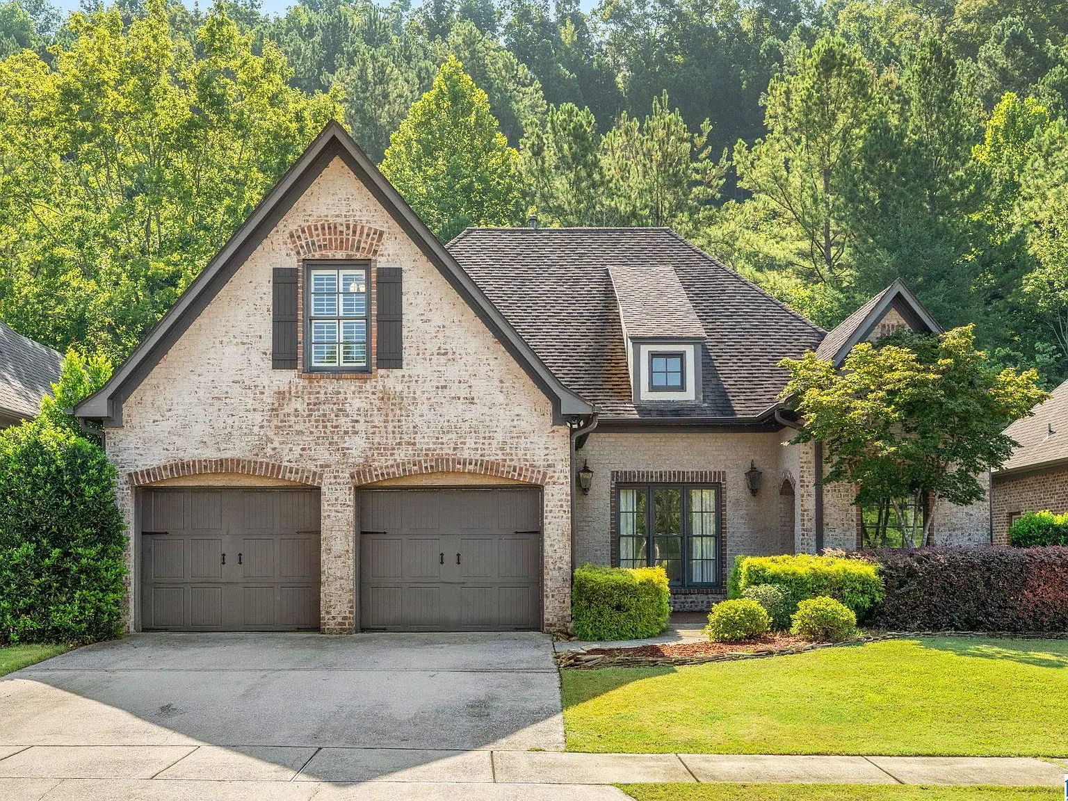 4 bed, 2.5 bath, 2899 sqft, $3,600 — Photo 1