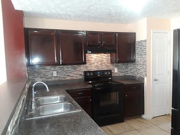 3rd image of 2521A Edge O Lake Dr