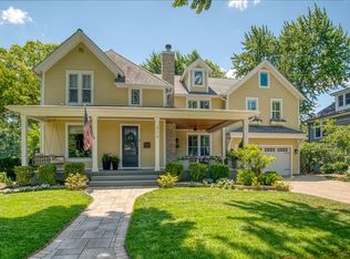 215 Fulton Ave, St Charles, IL 60174