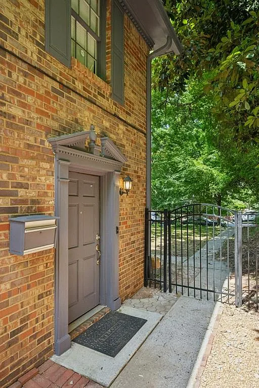 Building Photo - 759 Myrtle St NE #B
