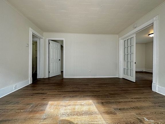 2nd image of 1023 Wright St