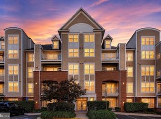 2711 Bellforest Ct APT 305, Vienna, VA 22180
