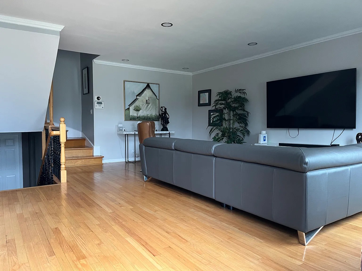 5 bed, 2800 sqft, $6,000 — Photo 4