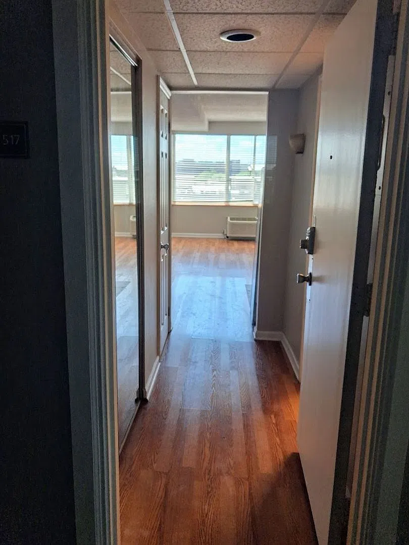 Fantastic deal on a great location! This studio/1bath is available for $1150/month — Photo 4
