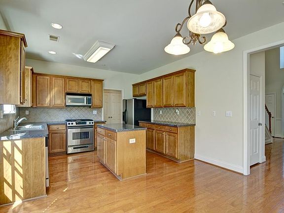 4th image of 525 Water Birch Way