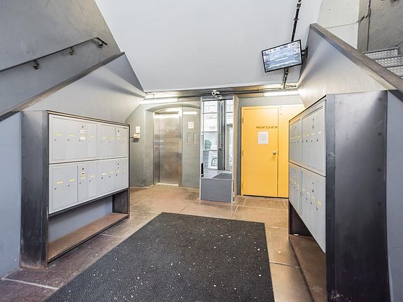 4th image of 428 N 13th St APT 6G