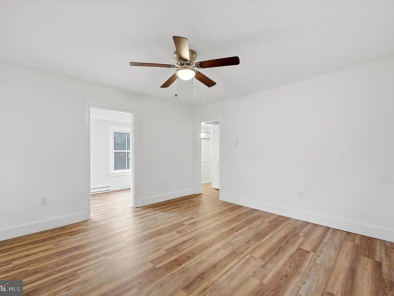 228 Cloud St #UPPER — Photo 11