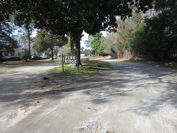 5th image of 117 Holly Pl