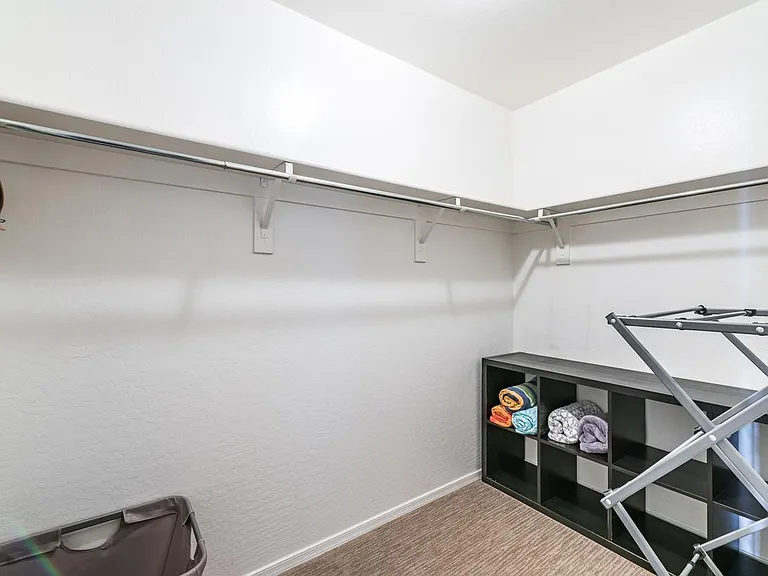 1628 E Canyon Creek Dr — Photo 32
