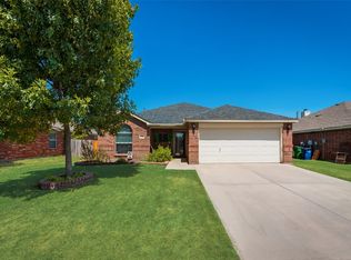 11929 Shine Ave, Rhome, TX 76078