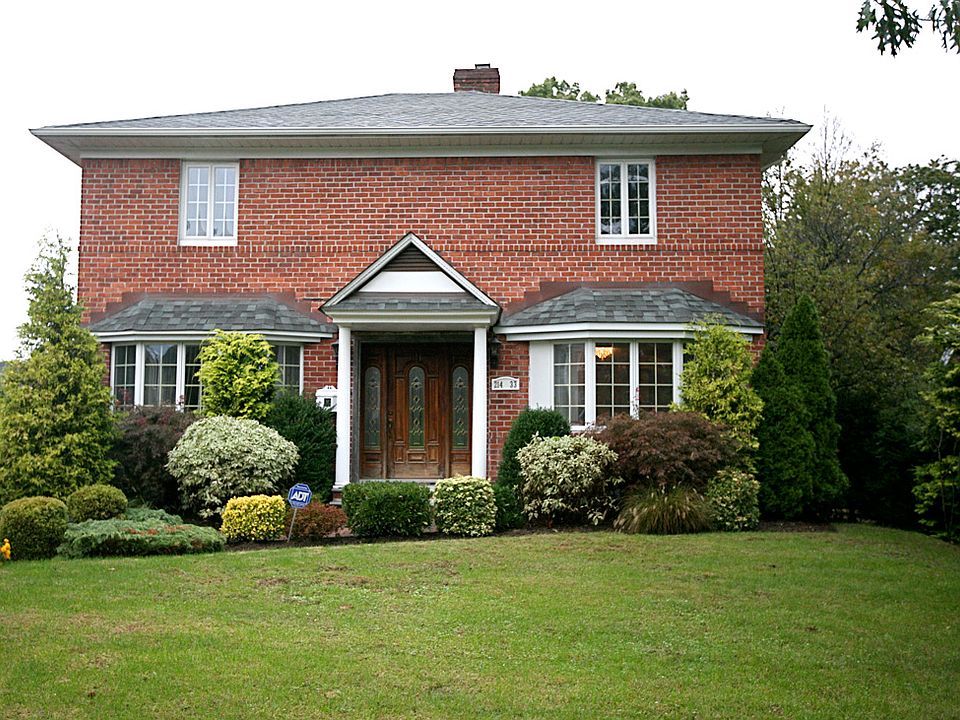 1st image of 21433 27th Ave