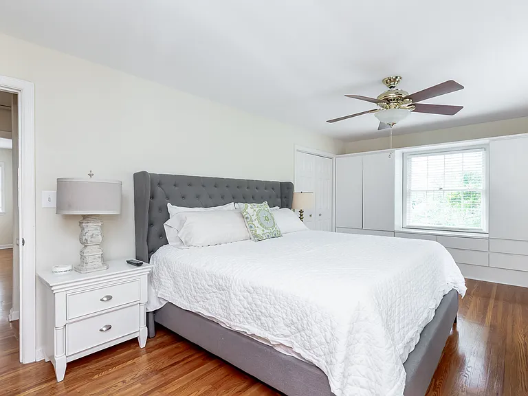 2223 Strathmoor Blvd #FURNISHED — Photo 13