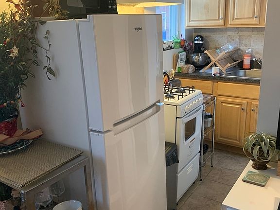 3rd image of 303 Court St #3R