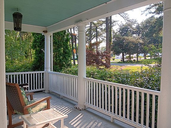 5th image of 34079 Seaside Rd