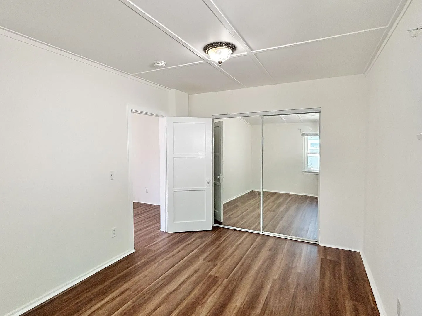 4628 York Blvd — Photo 4