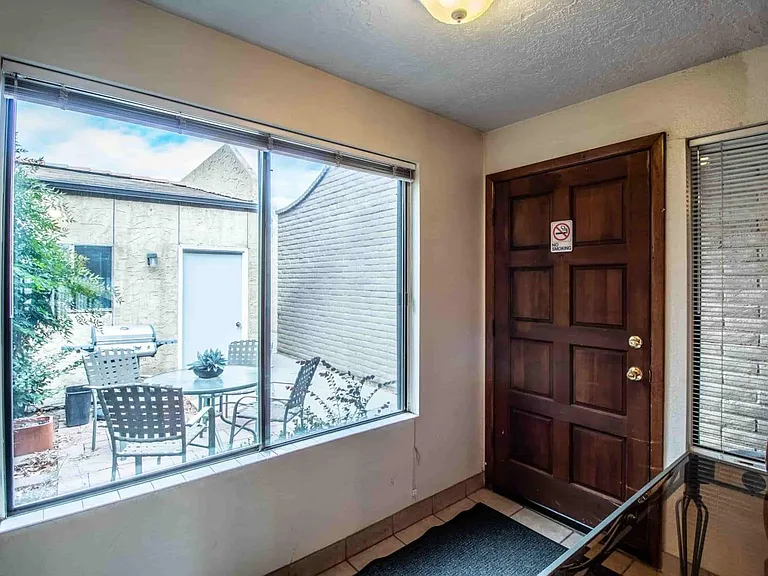 1012 E Navajo St #N5 — Photo 3