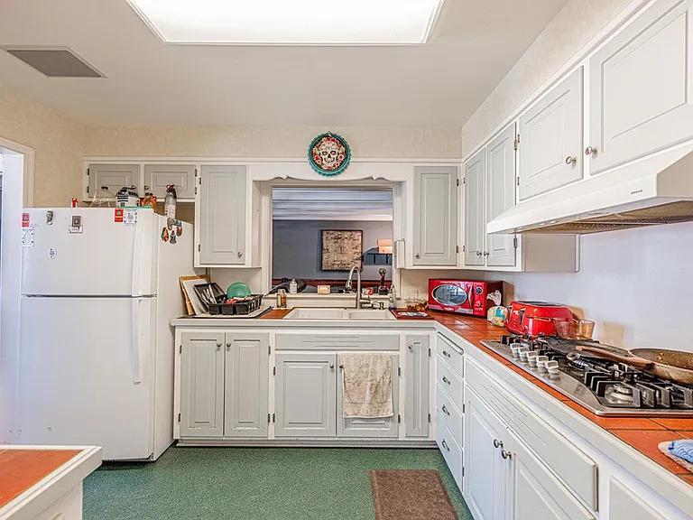 2818 Frontier Dr — Photo 29