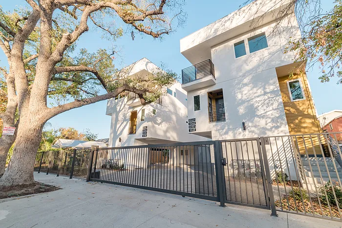 5244 Cleon Ave #5244 AND A HALF — Photo 36