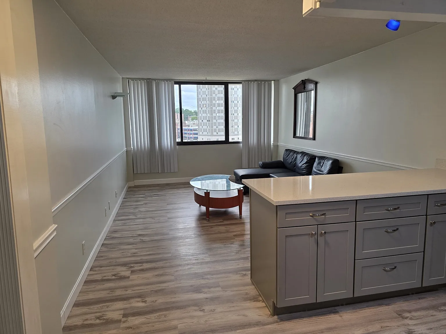 1 bed, 1.0 bath, 500 sqft, $1,900 — Photo 1