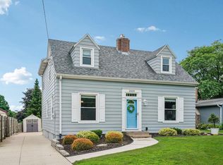 2029 N Green Bay Rd, Racine, WI 53405