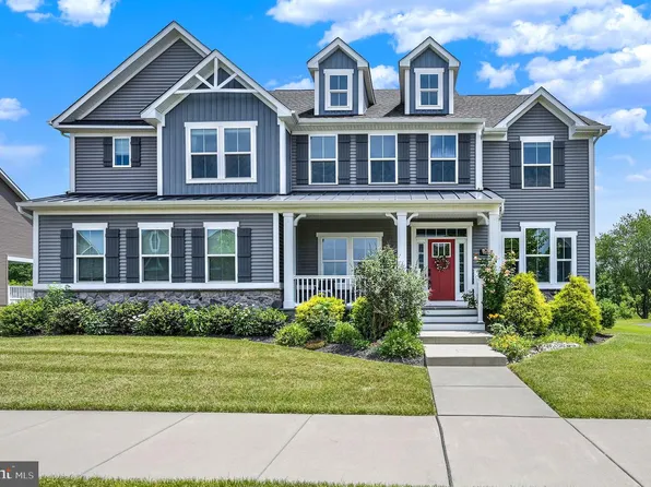 610 Spring Hollow Dr, Middletown, DE 19709