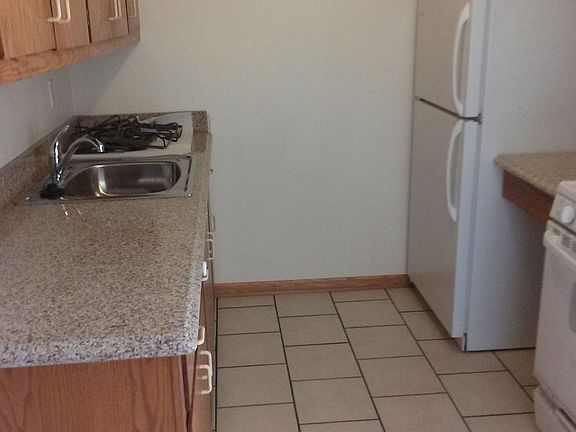 3rd image of 3355 N Oakland Ave APT 207