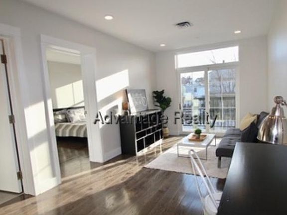 4th image of 434 McGrath Hwy #216A