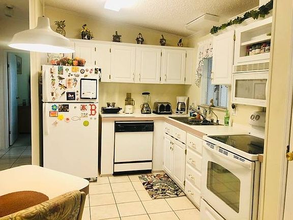 2nd image of 25936 Cedar Hill Ct