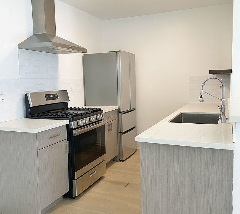 1st image of 4825 W 18th St #3