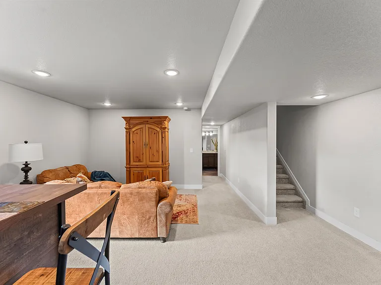 5204 Roundhouse Dr — Photo 35