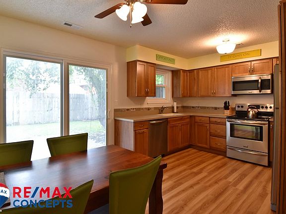 4th image of 1627 Garfield St #1631